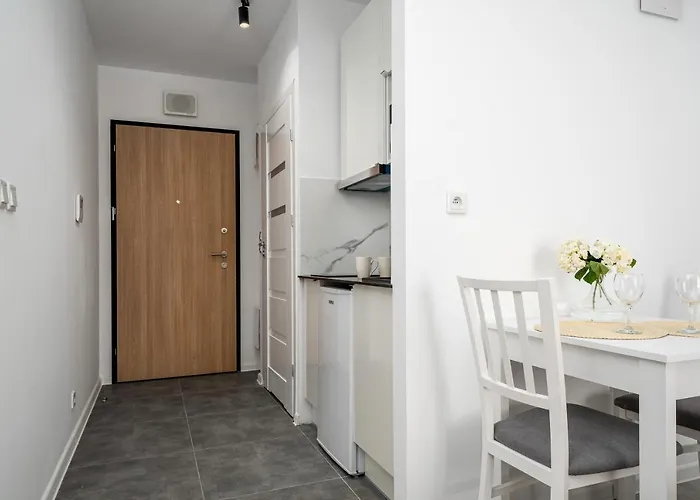 L27 شقة وارسو