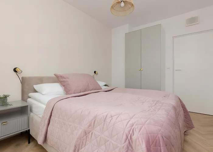 L27 شقة وارسو